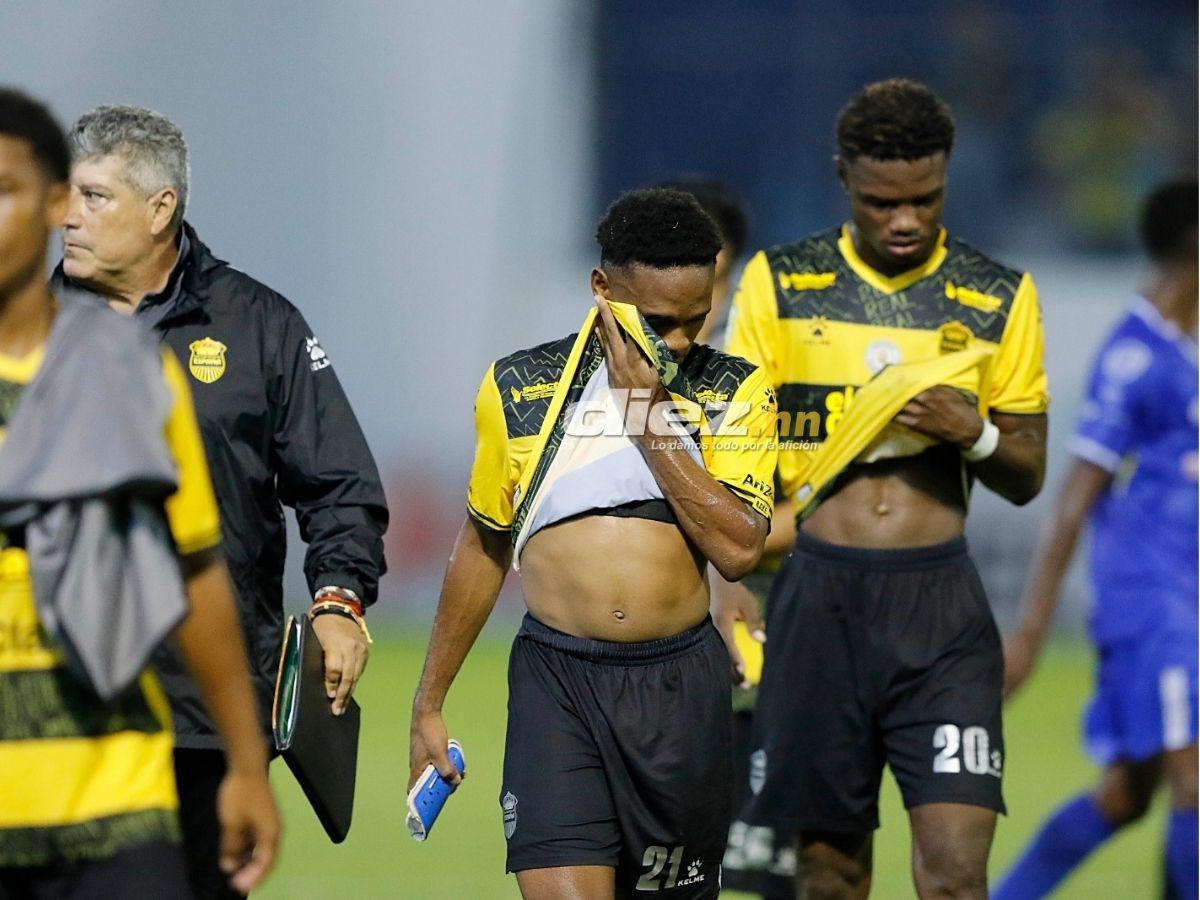 Afición del Real España sorprende con gigantesca manta, Blackburn silenció el Morazán y las bellas chicas