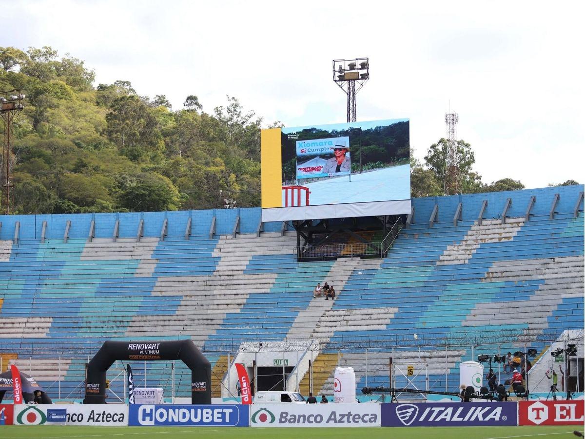 Descomunales filas en el Estadio Nacional y lo que pasó con la pantalla: así se vive la previa de la final entre Olimpia-Marathón