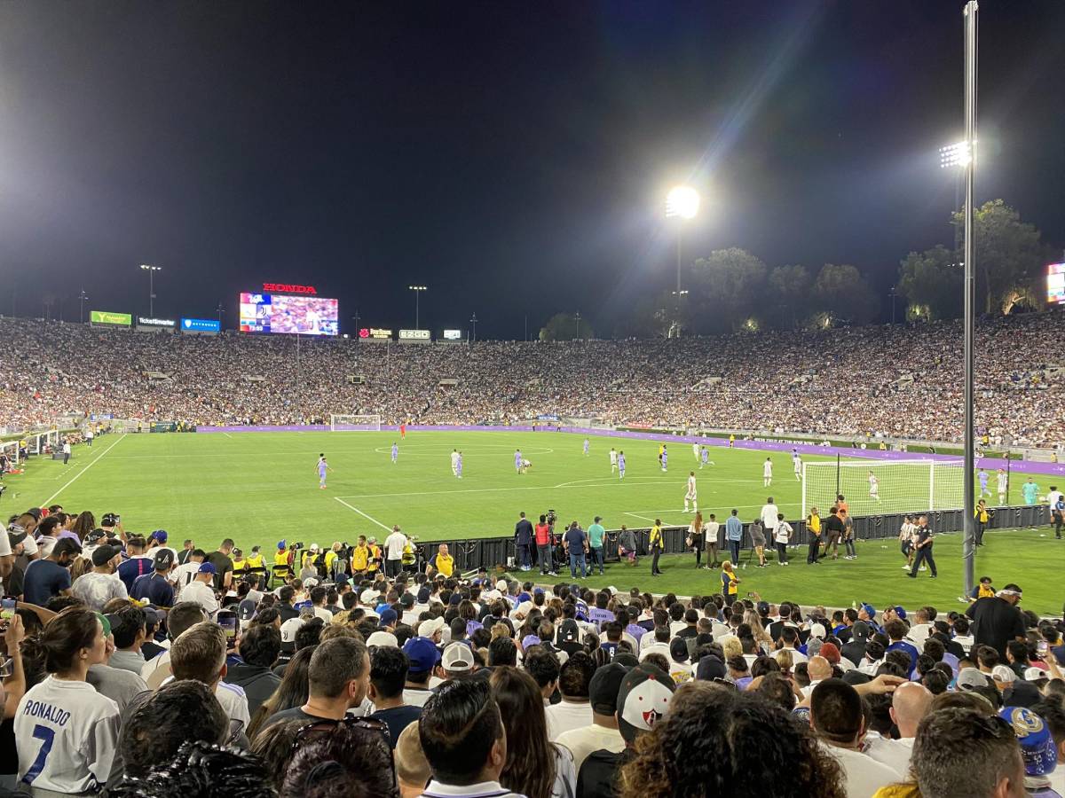 NO SE VIO POR TV: El ex Olimpia y Motagua con Pedrerol, el barcelonista viendo el Real Madrid-Juventus y el llenazo en el Rose Bowl