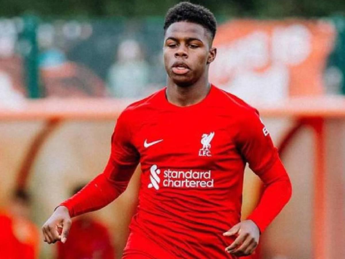 Lo que nadie esperaba de Maynor Figueroa: ficha por club de Inglaterra a los 42 años y este es su nuevo dorsal