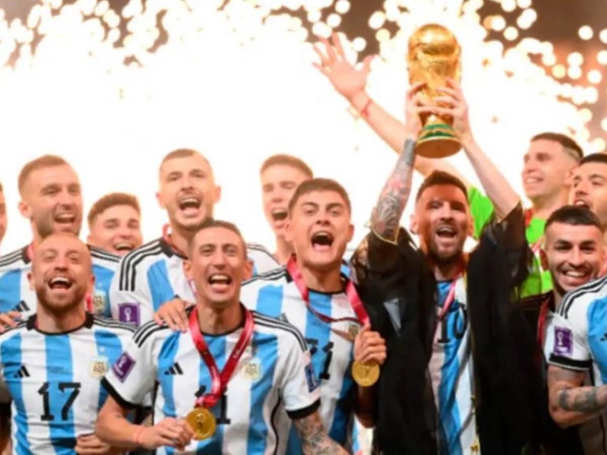 Fue campeón del mundo junto a Messi en Qatar 2022 y reaparece con equipo de tercera división