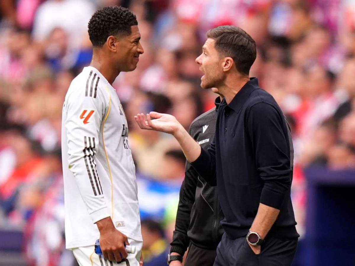 El camerino del Real Madrid no tenía remedio: revelan la lista de los futbolistas que le hicieron la cama a Xabi Alonso