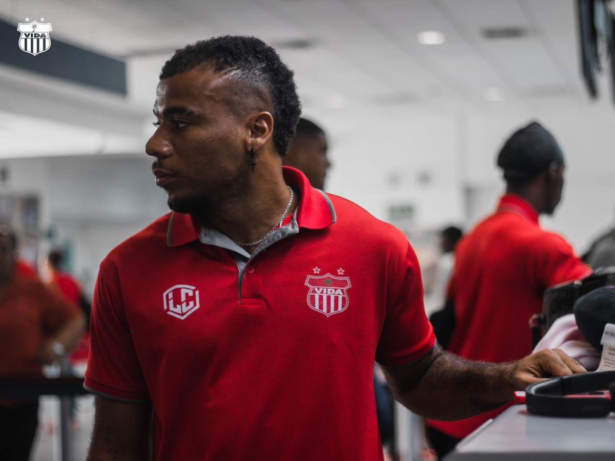 Vida causó furor: así fue la aventura cocotera que viajó en avión con el objetivo de salvarse del descenso ante Lobos UPNFM