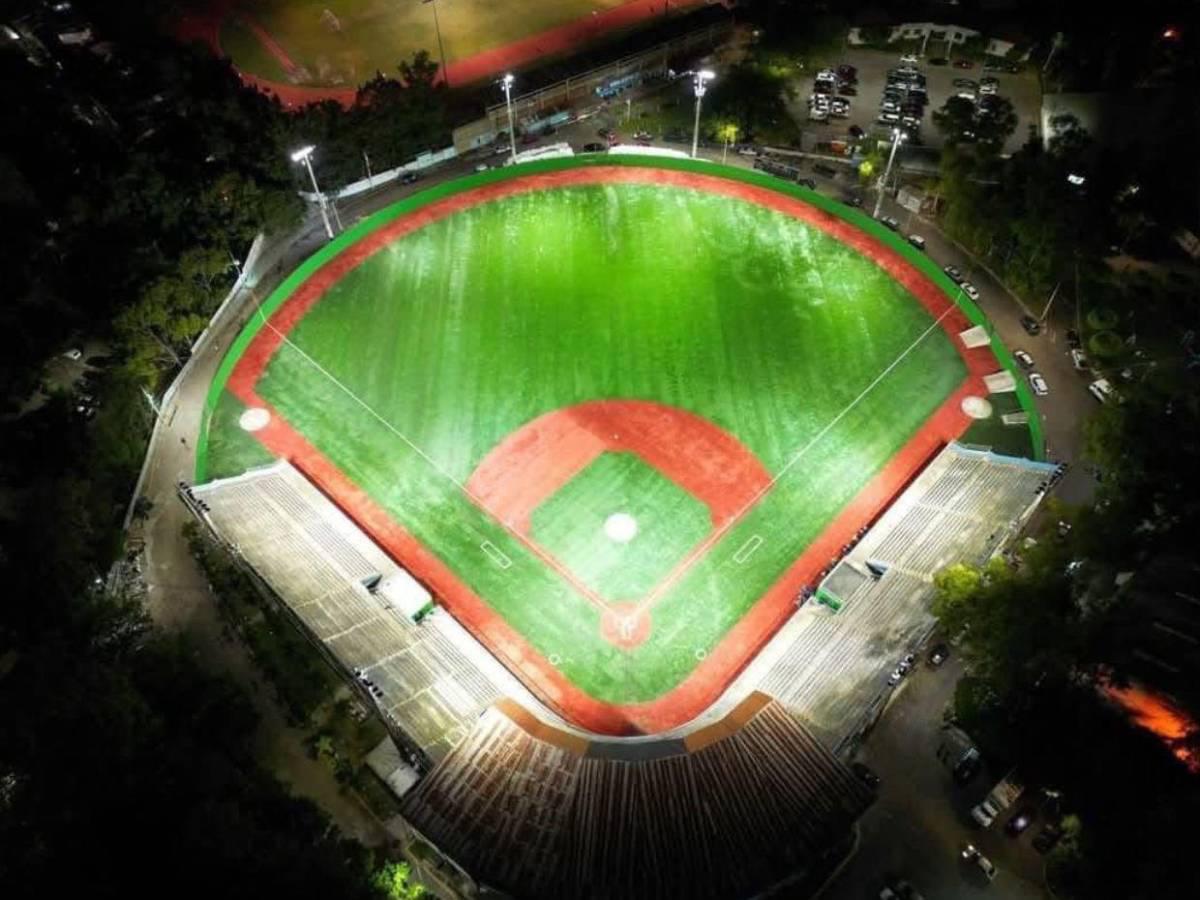 ¡Una mesa de billar! Así quedó el estadio “Chochi” Sosa de Tegucigalpa tras ser reinaugurado en un ambientazo