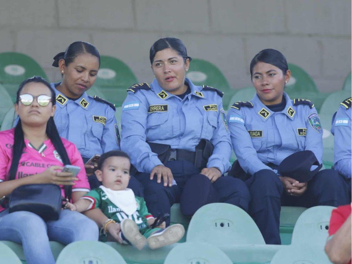 Fea bronca entre Messiniti y Paz, chicas de lentes robaron suspiros, Alexy Vega se luce y Chelito es noticia