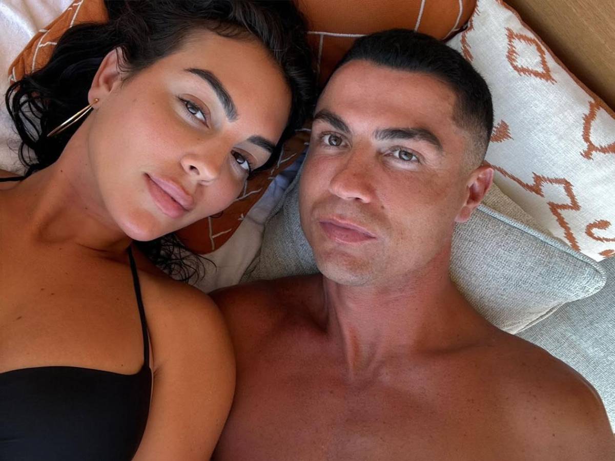 Cristiano Ronaldo gastó más de 300 mil euros: los lujosos regalos que le hizo CR7 a Georgina Rodríguez por su compromiso