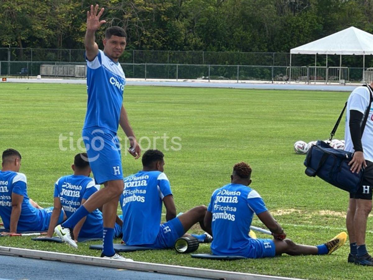 Selección de Honduras hizo el reconocimiento del estadio de Islas Caimán: así luce el pésimo engramillado