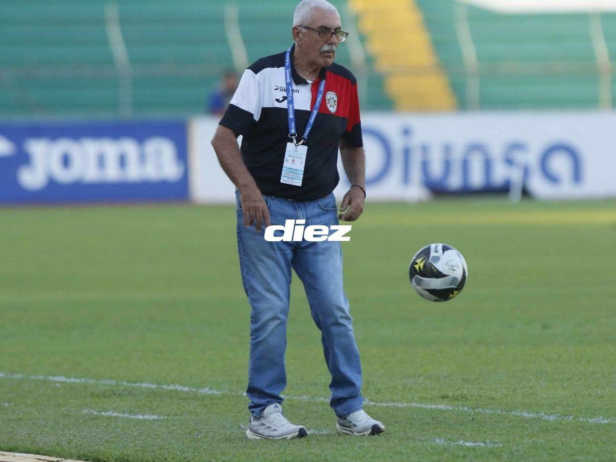 Rabia en Real España, insólita pancarta, derroche de bellezas y desenfreno en Marathón tras barrer a La Máquina en el clásico