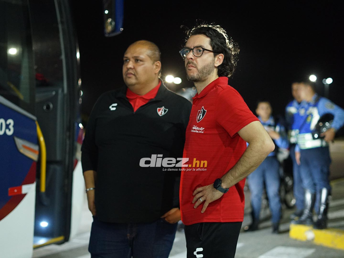 Atlas viene armado hasta los dientes, delegación de 50 y un sinfín de maletas, ¿quién es la linda periodista que encabeza?