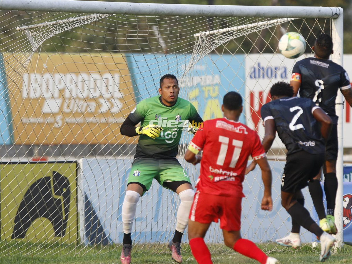El duelo entre Real Sociedad-Honduras Progreso fue electrizante en el Francisco Martínez de Tocoa. FOTO: Neptalí Romero.