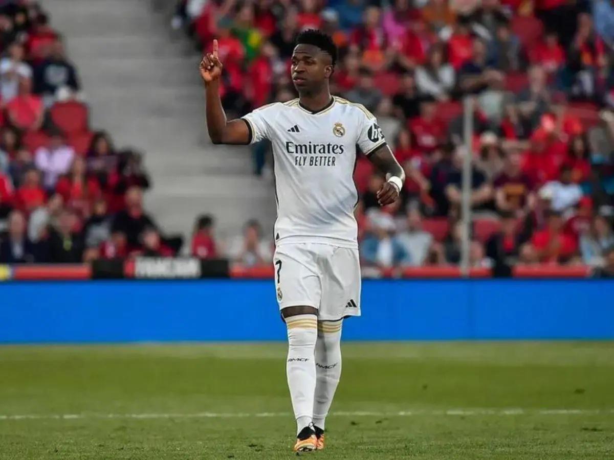A pesar de Arbeloa, Vinicius se quiere ir del Real Madrid y el grande de Europa que le ofrece 30 millones de salario