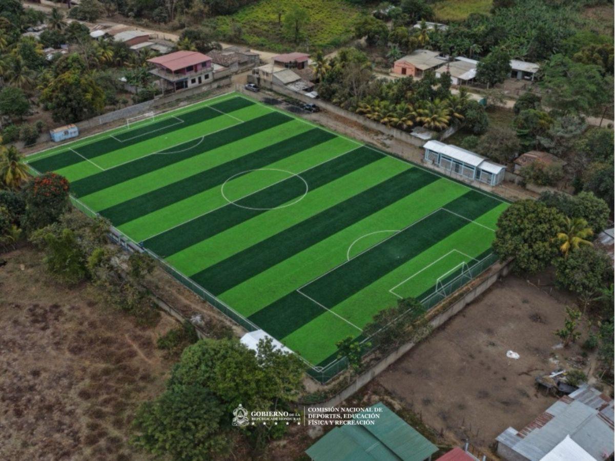 ¡Dos canchas sintéticas! Condepor revela los avances de tres proyectos en reconocidos municipios de El Paraíso