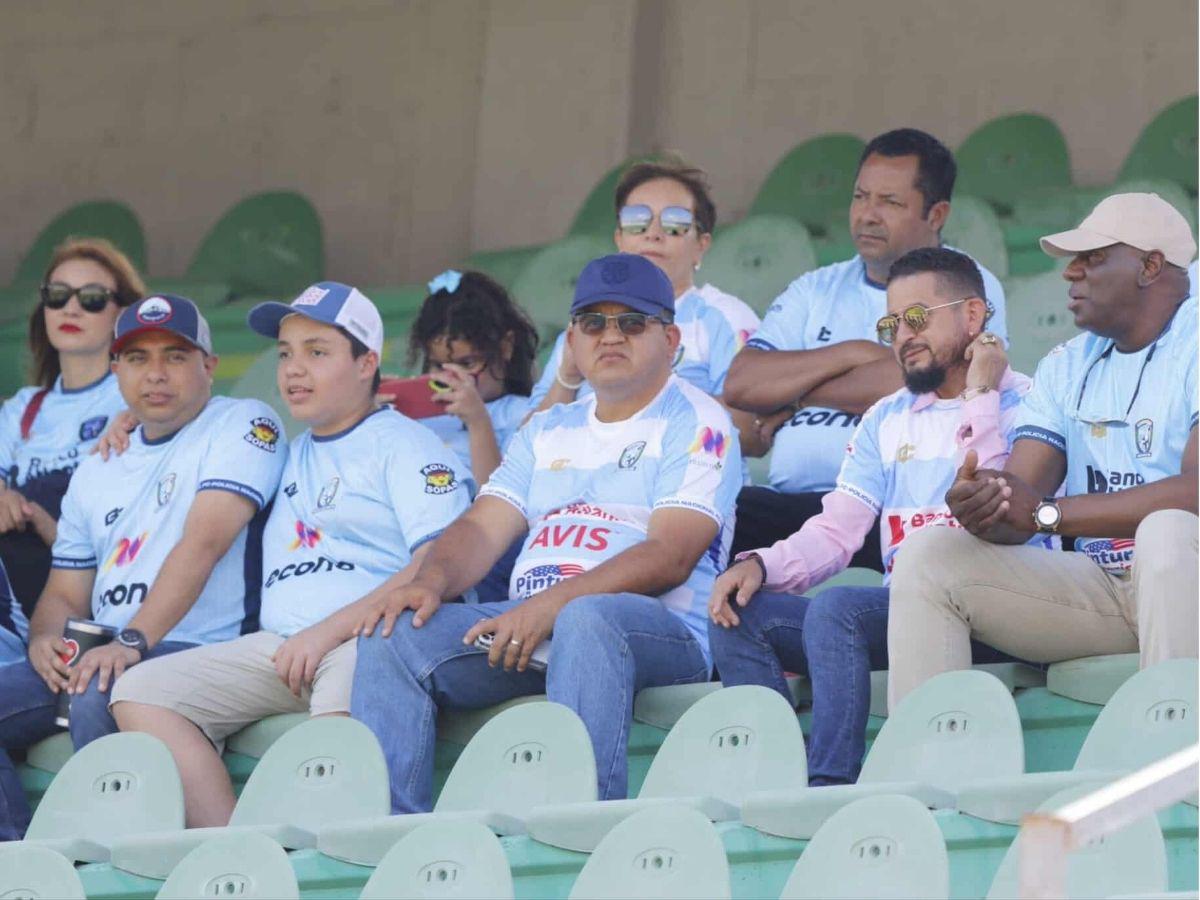 Fea bronca entre Messiniti y Paz, chicas de lentes robaron suspiros, Alexy Vega se luce y Chelito es noticia