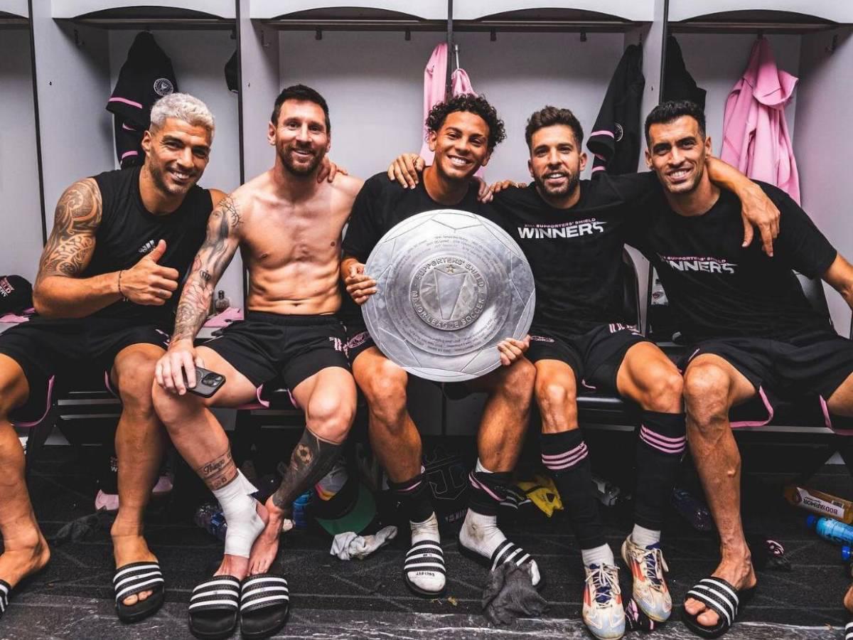 David Ruiz reveló detalles de la foto histórica con Messi, Suárez, Alba y Busquets; acepta la presión con Honduras: “es obligación clasificar”