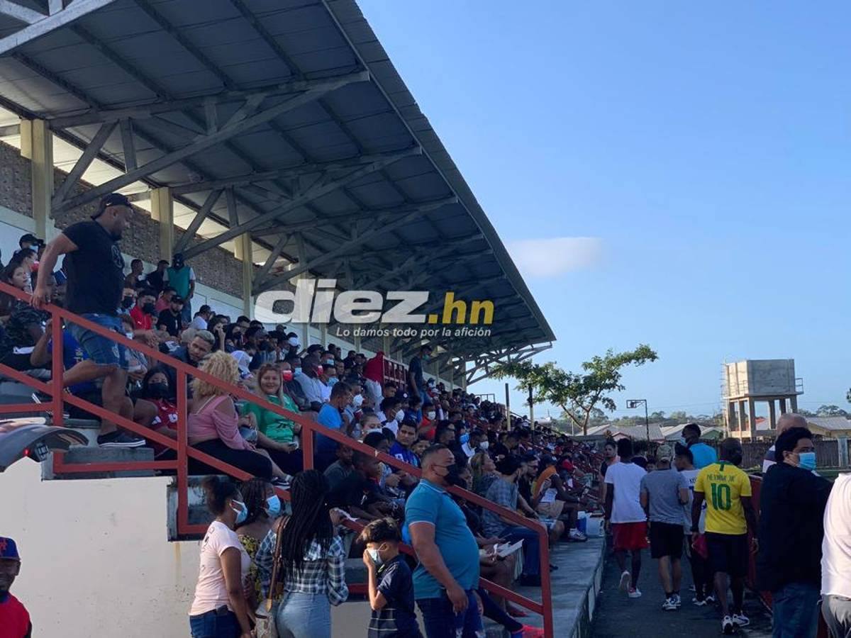 ¡Looks y el lujoso regalo de Romell Quioto a su mamá! Las imágenes del partido benéfico en el complejo Wilson Palacios