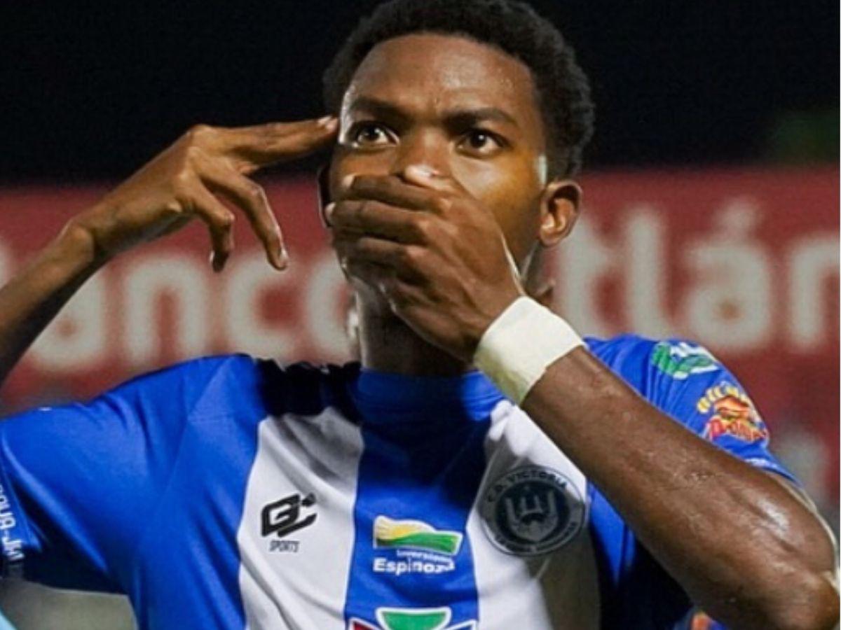 Fichajes: Dos bajas en Olimpia, Policía Nacional firma tres de un golpe, Platense se refuerza y ¡Beckeles tiene nuevo equipo!