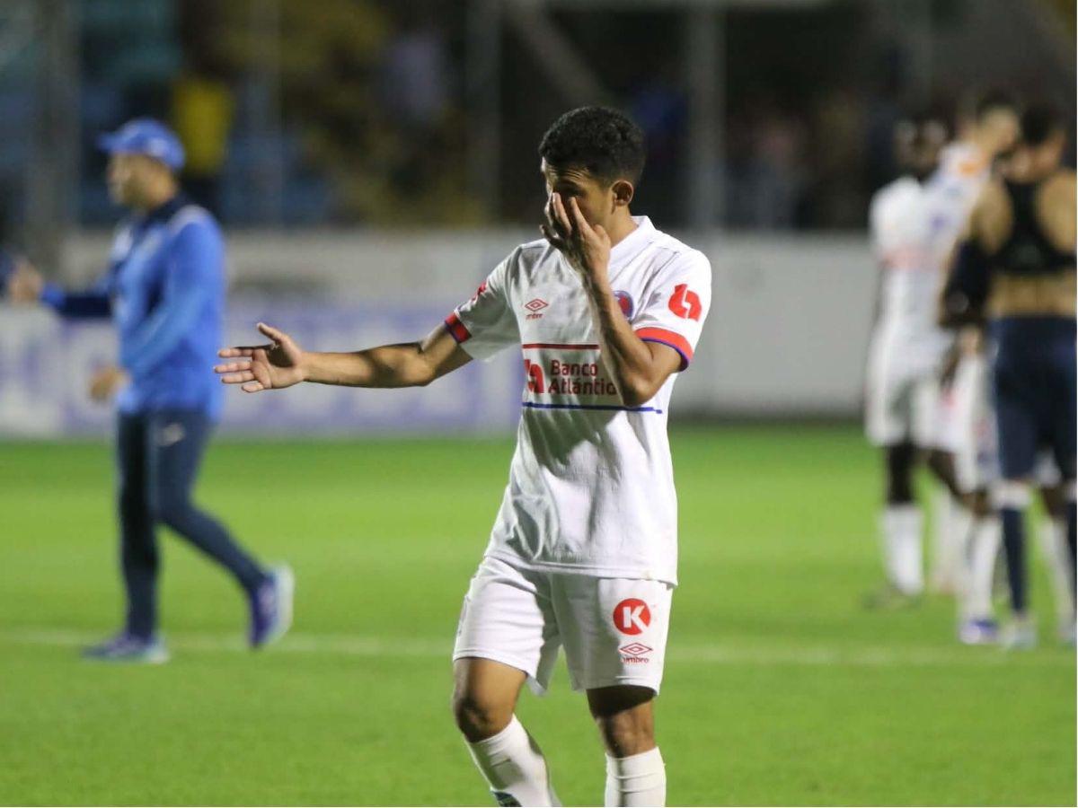 Bronca en Olimpia tras perder el clásico, dardo de Menjívar, la roja que nadie vio y la celebración del Motagua