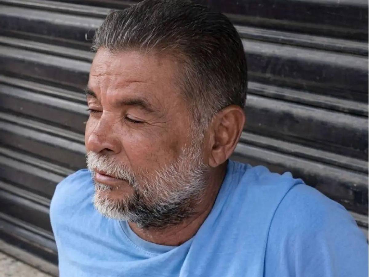 Exfutbolista hondureño recae, duerme en la calle y clama por ayuda urgente
