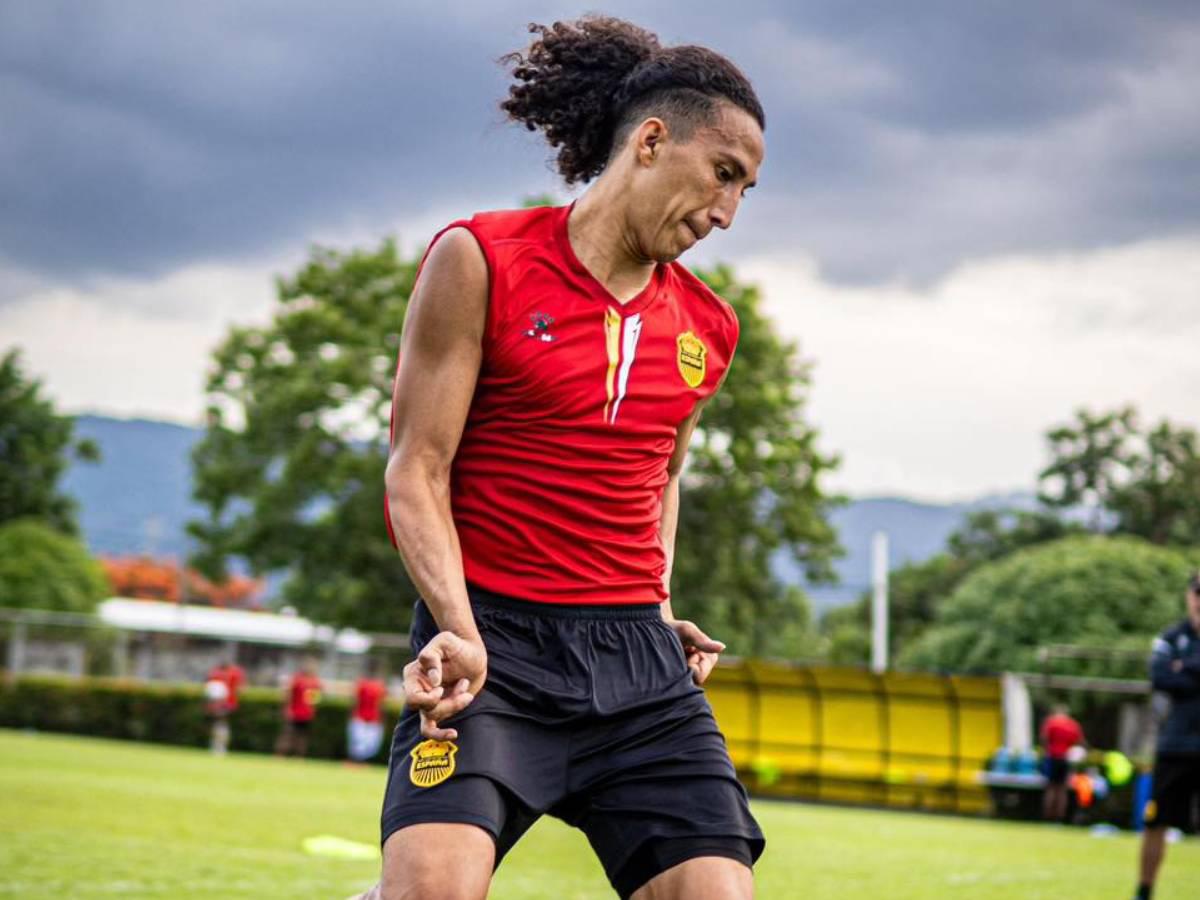 Jeaustin Campos tiene un plan: alineación de Real España para derribar al Herediano en su debut en Copa Centroamericana