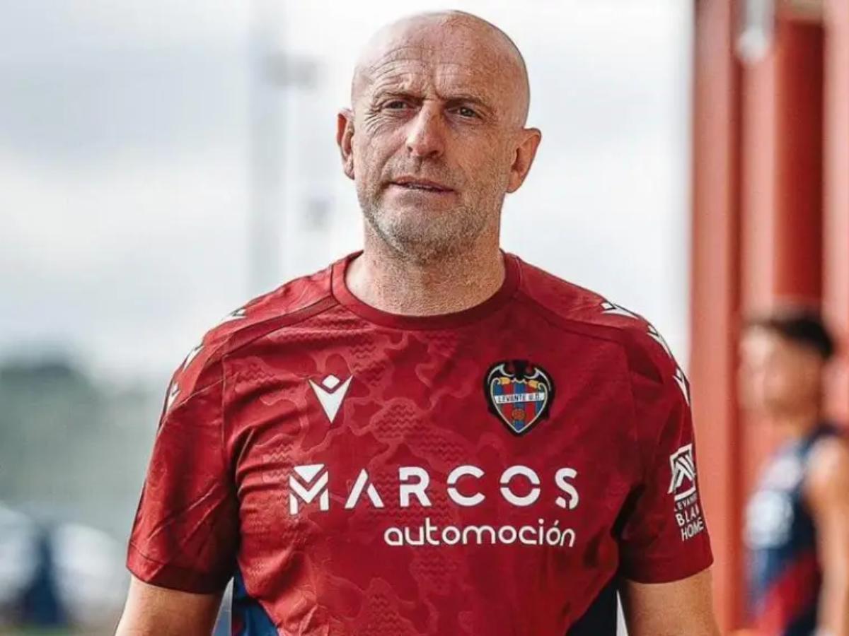 Kervin Arriaga rompe dos marcas sin jugar un solo minuto en Levante: lo que costó su fichaje y hace historia en Centroamérica