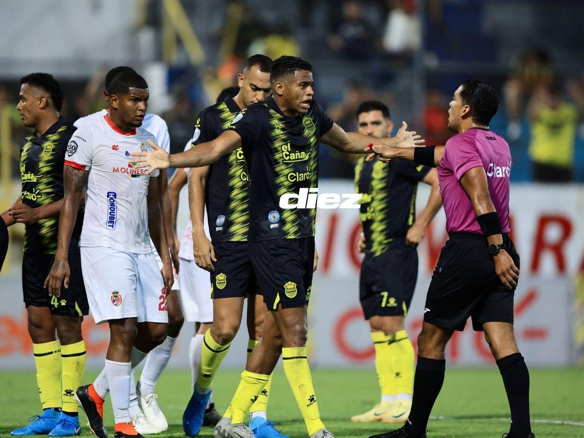 Brutal golpe de futbolista de Real Sociedad, bronca en Real España, las chicas que enamoraron y el fotón a la luna