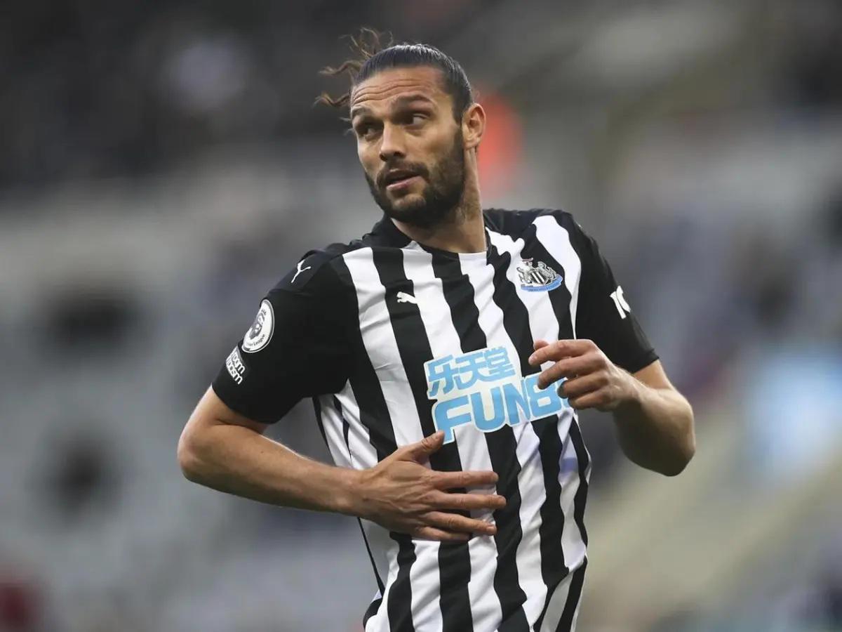 Andy Carroll da el nombre del famoso que lo abusó sexualmente: El trauma está