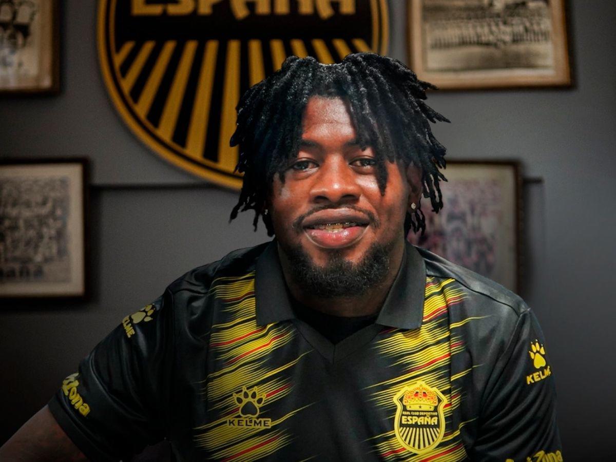 Danilo Palacios se puso la camiseta de Real España y se convirtió en el segundo fichaje del aurinegro.
