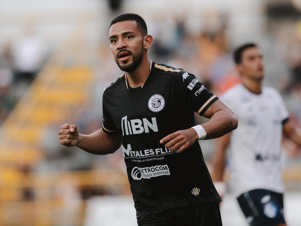 José Alejandro Reyes, tras un buen año en Costa Rica, será fichado por uno de los gigantes de Centroamérica