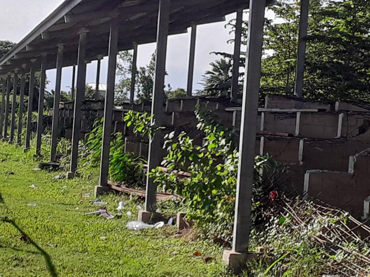 El estadio Milton Flores de La Lima en completo abandono: La detestable forma en cómo entrenan las Ligas Menores