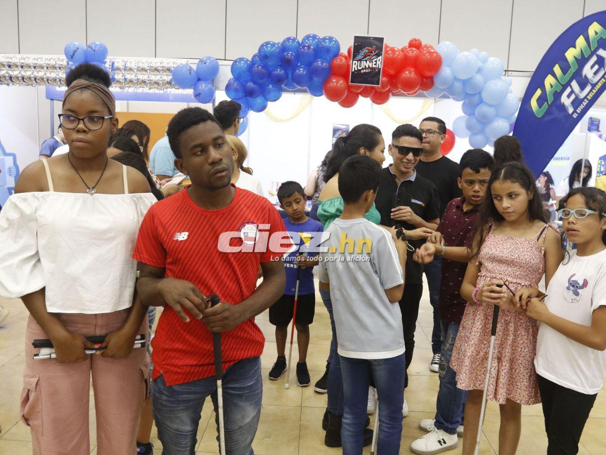 Furor por los kits de la Maratón La Prensa en último día de entrega en Expocentro, ¡llegaron los campeones y bellezas!