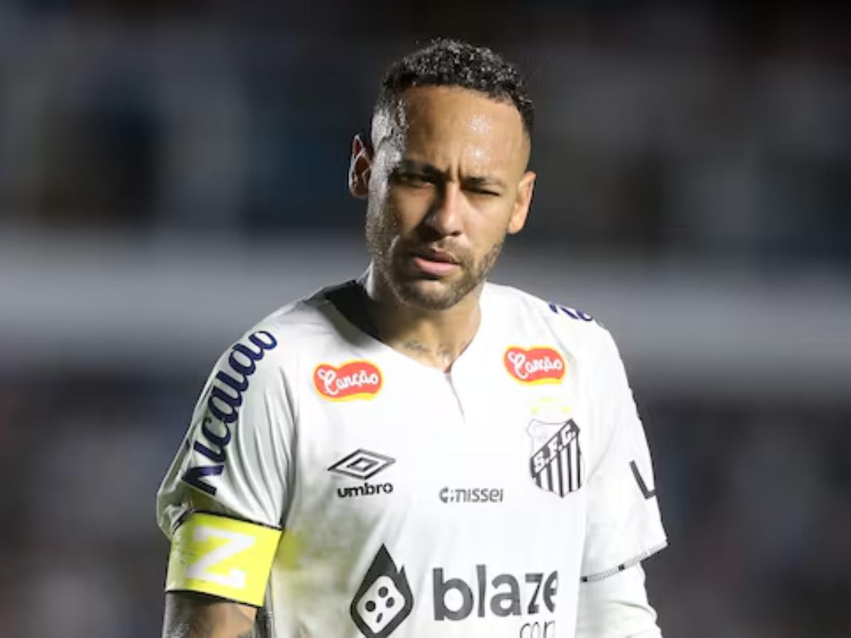 Neymar firmará millonario contrato y su padre revela: Recibimos ofertas de otros clubes, pero las rechazamos