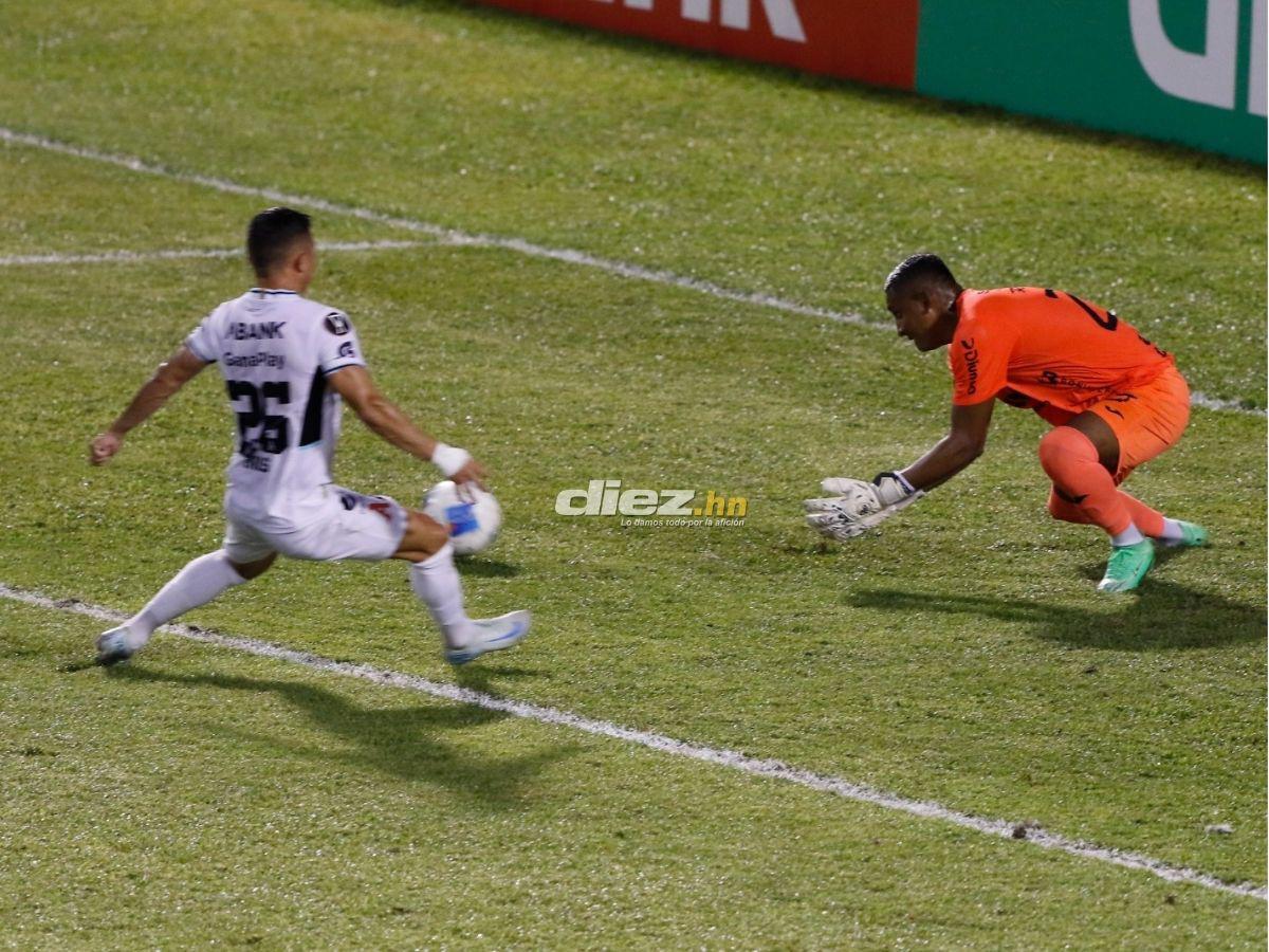 Batalla campal en el Olímpico: así fue el zafarrancho que protagonizaron las barras del Marathón y Alianza
