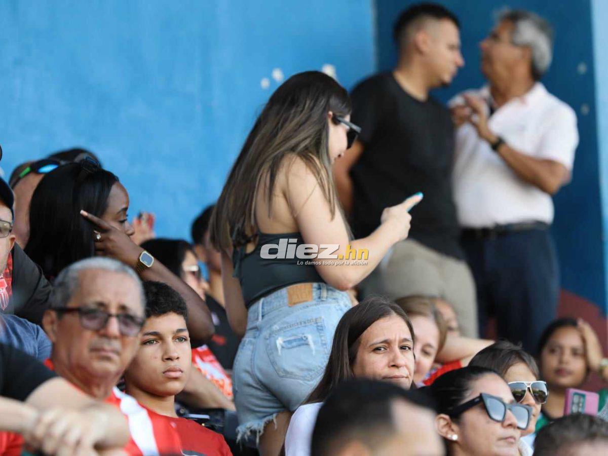Annie Córdova, la bella novia de Luis Palma, se robó miradas en el estadio Ceibeño: así vivió el repechaje entre Vida vs Lobos