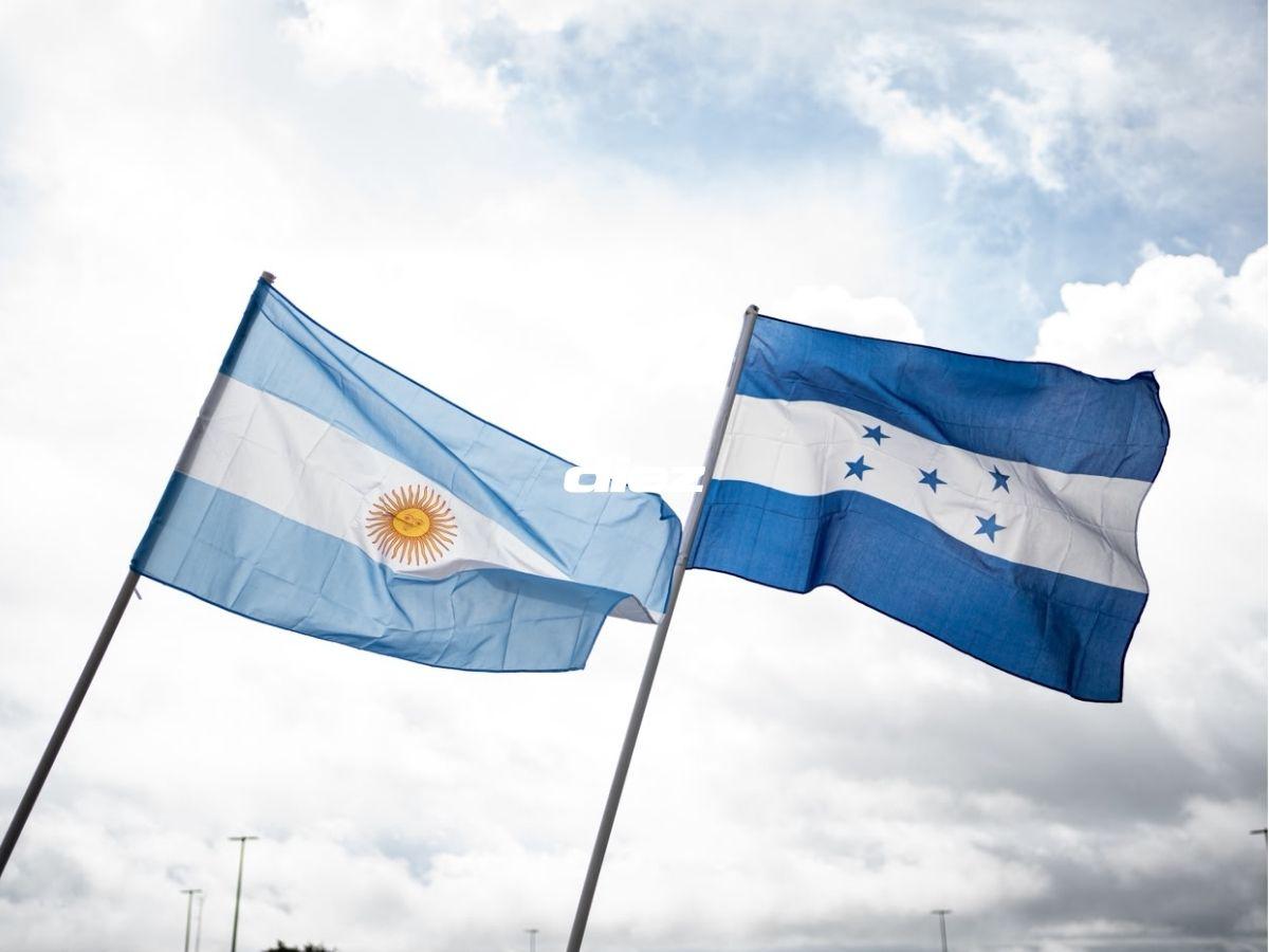 Banderazo a Argentina, petición al Dibu y hondureños sorprenden en Houston