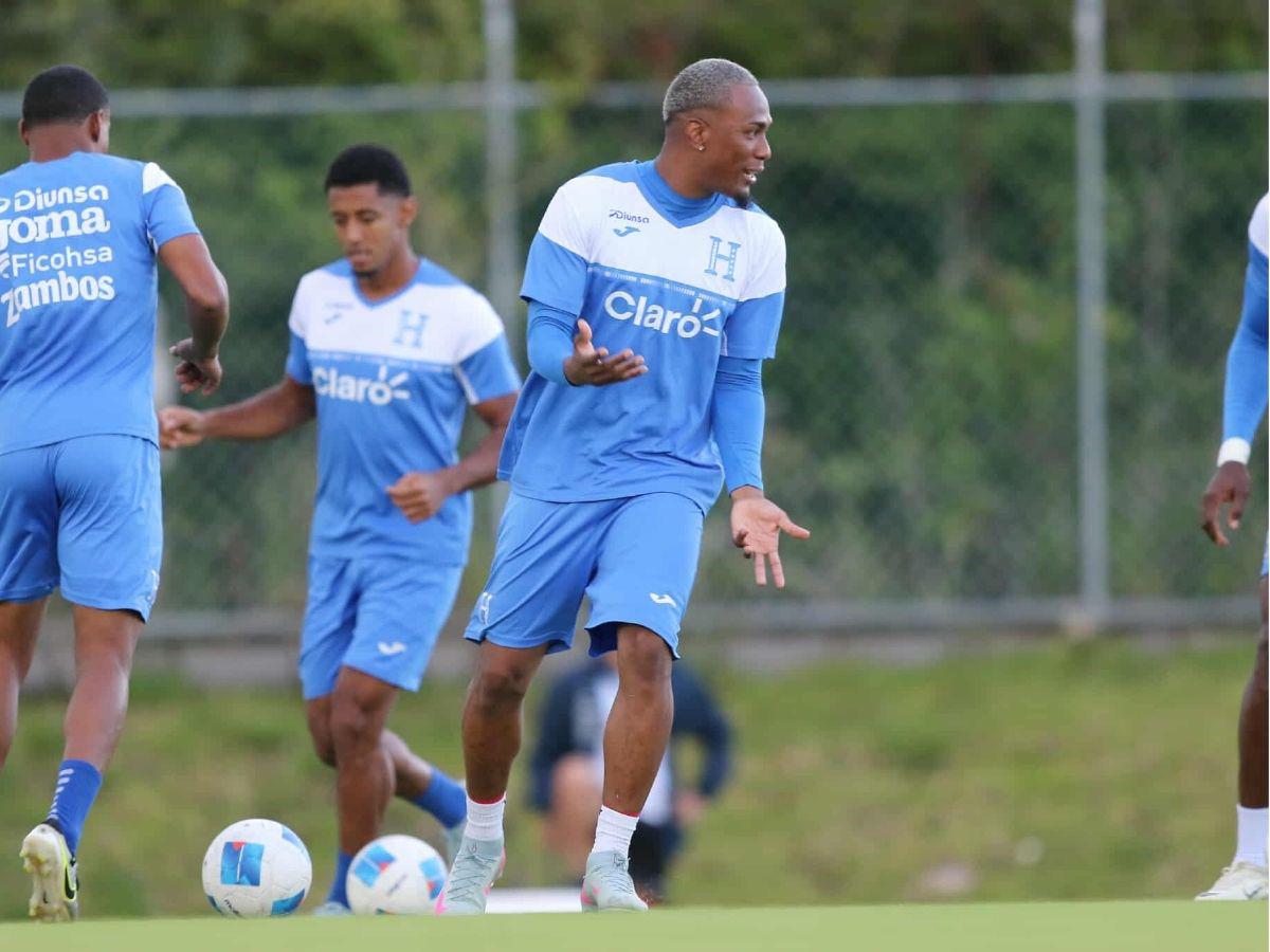 Hermosa bebé le robó el corazón a Alexy Vega y ambientazo en el CAR: Así fue el último entreno de la Selección de Honduras