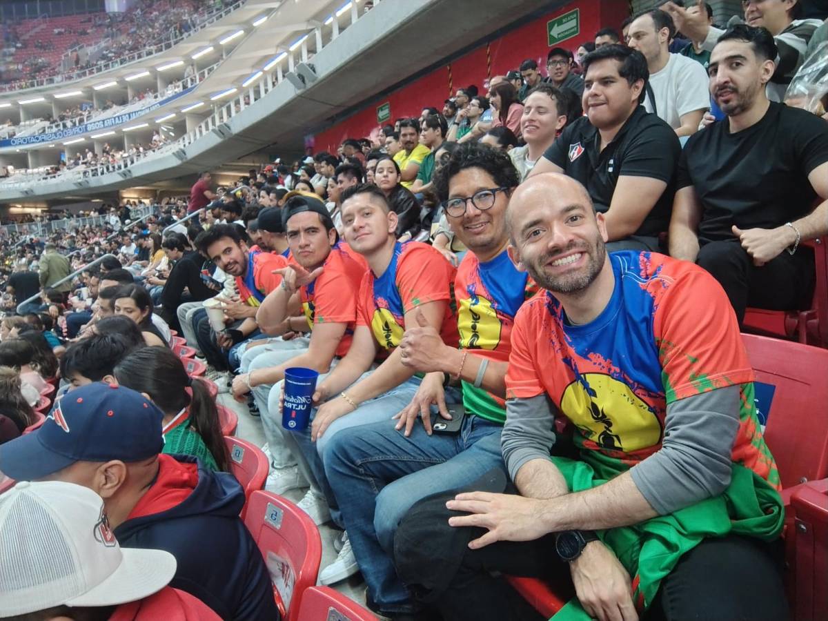 Nueva Caledonia se roba el amor de los mexicanos, ¿qué objeto le dieron al portero de Jamaica que es tendencia mundial?