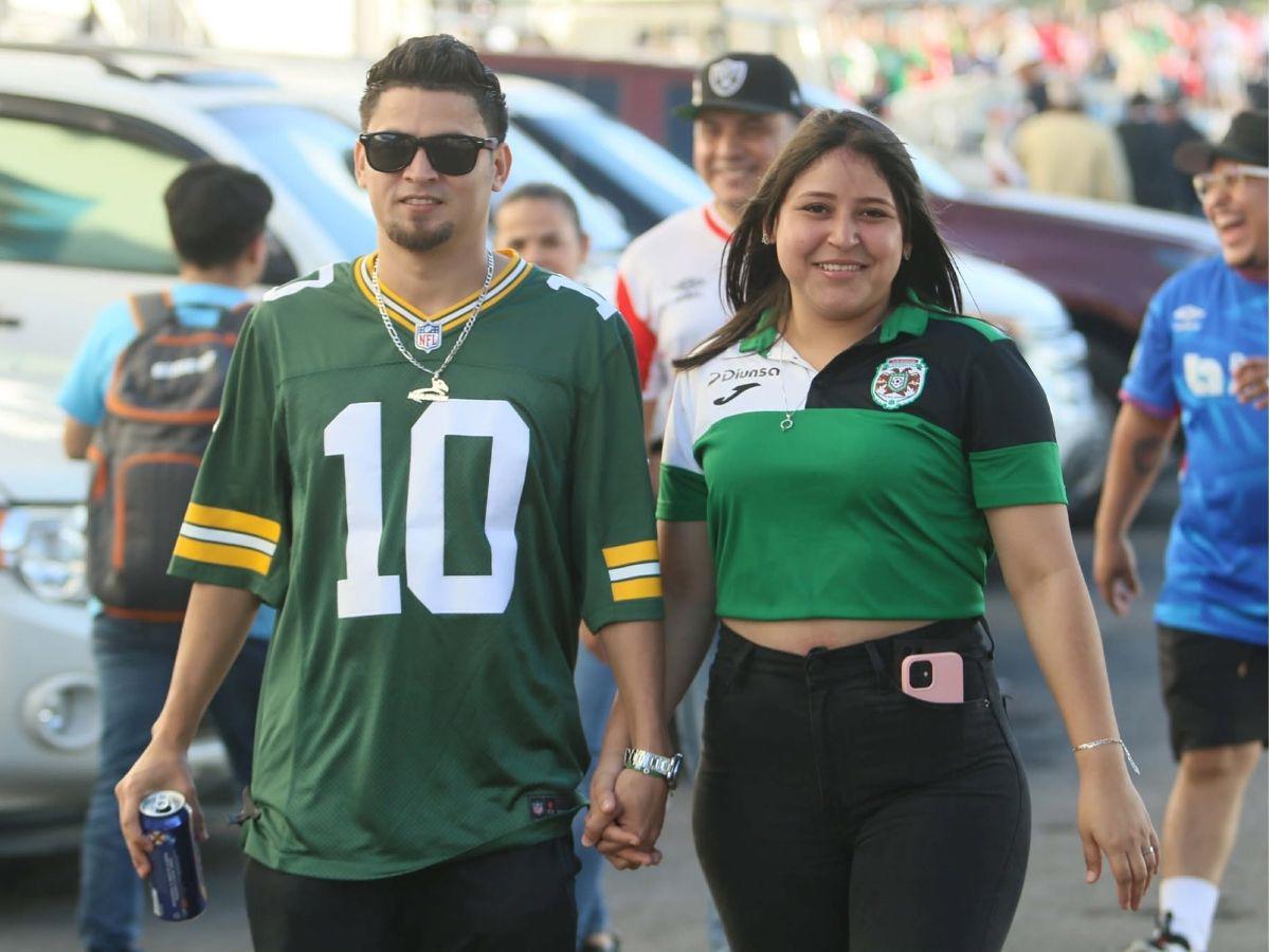 Descomunales filas en el Estadio Nacional y lo que pasó con la pantalla: así se vive la previa de la final entre Olimpia-Marathón