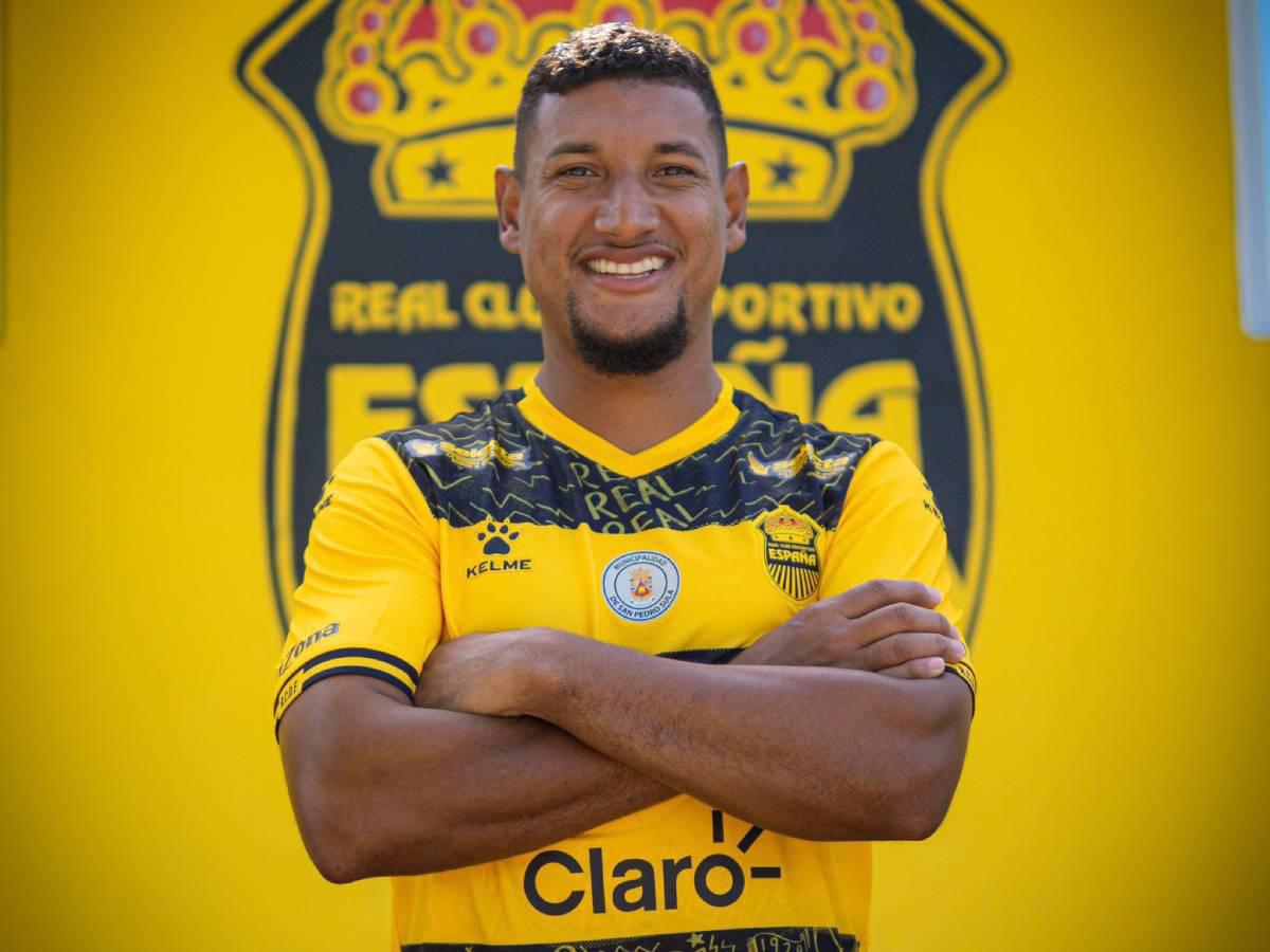 Andy Nájar llega a 15 años como profesional y vestirá la camisa de un quinto equipo en su trayectoria
