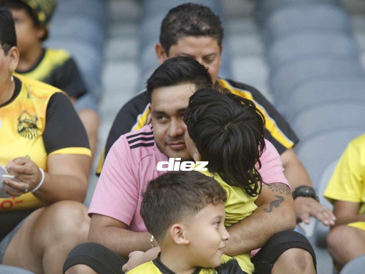 Los invitados especiales de Real España, captan hermosa luna, la pareja enamorada y Buba López fue sorprendido