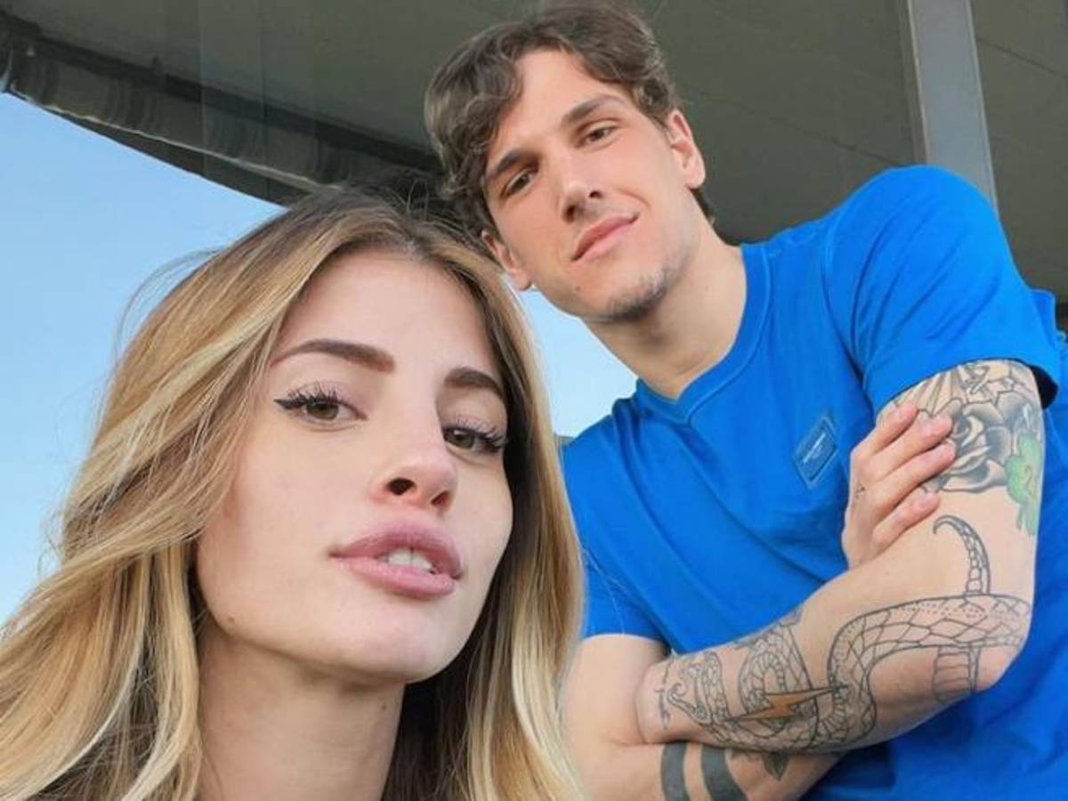 Lío en la selección italiana por un triángulo amoroso: dos futbolistas y la famosa influencer