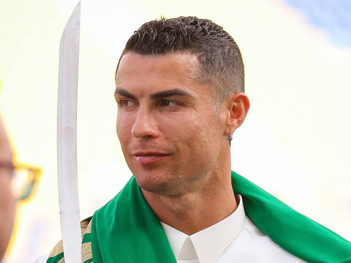 Exescolata de Cristiano Ronaldo rompe el silencio y cuenta la verdad sobre el portugués: La gente no lo conoce, pero es...
