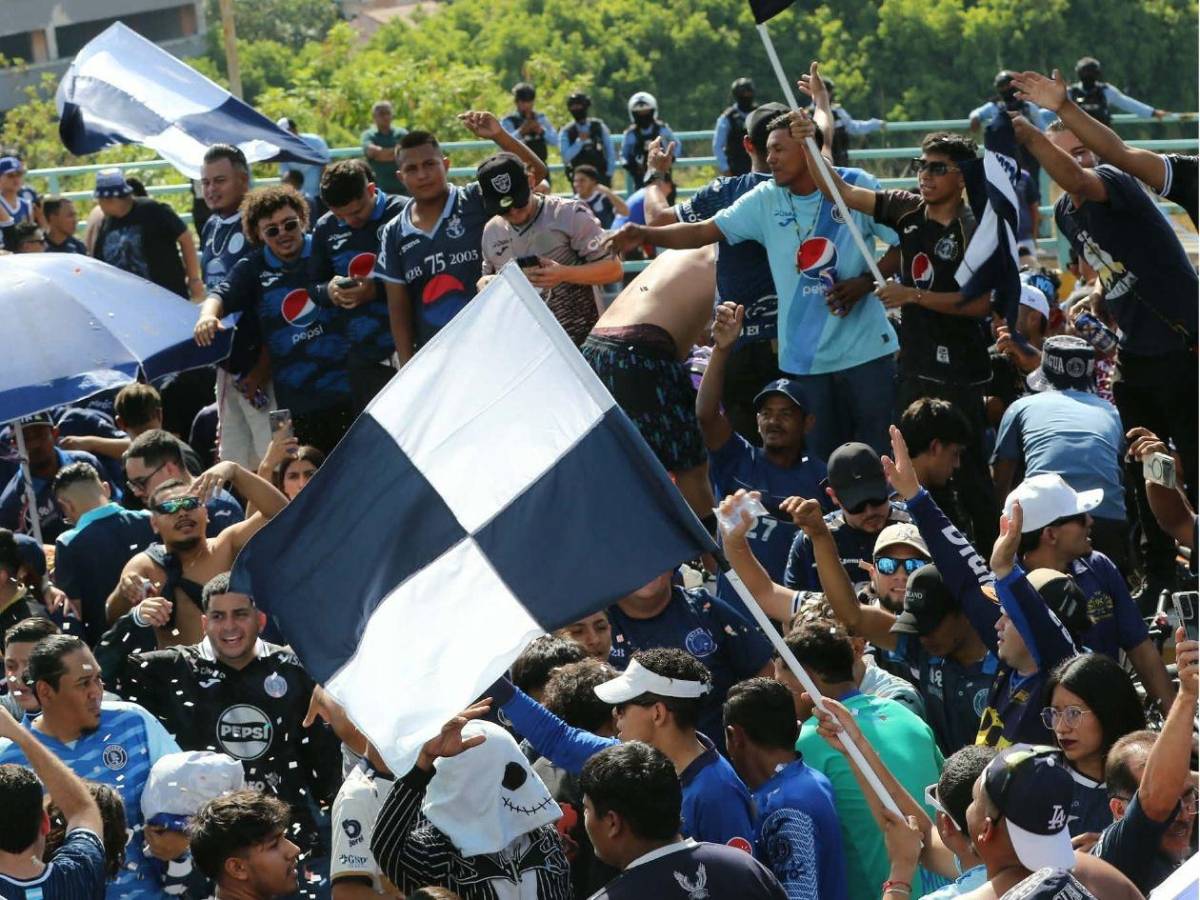 Infierno azul en el Nacional, famosos captados y la fiesta del Motagua en la final