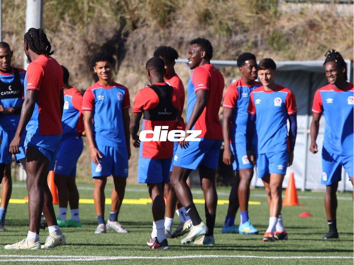 Curioso look en Olimpia, nuevos rostros y Elis a tope: así preparó el Rey de Copas su último entrenamiento previo al debut