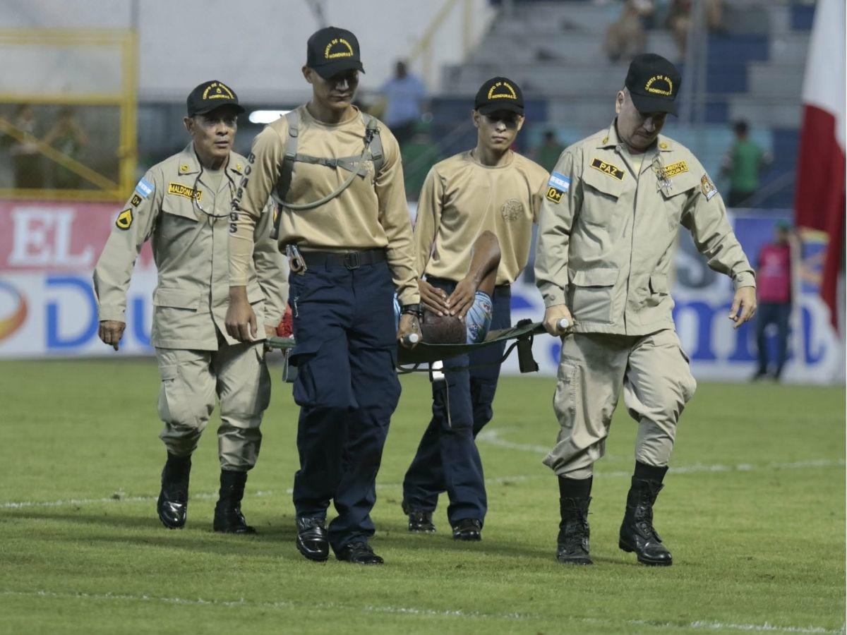 La polémica roja de Armando Castro al Marathón, llanto de futbolista, la mejor atajada del Clausura y tristeza en Marathón