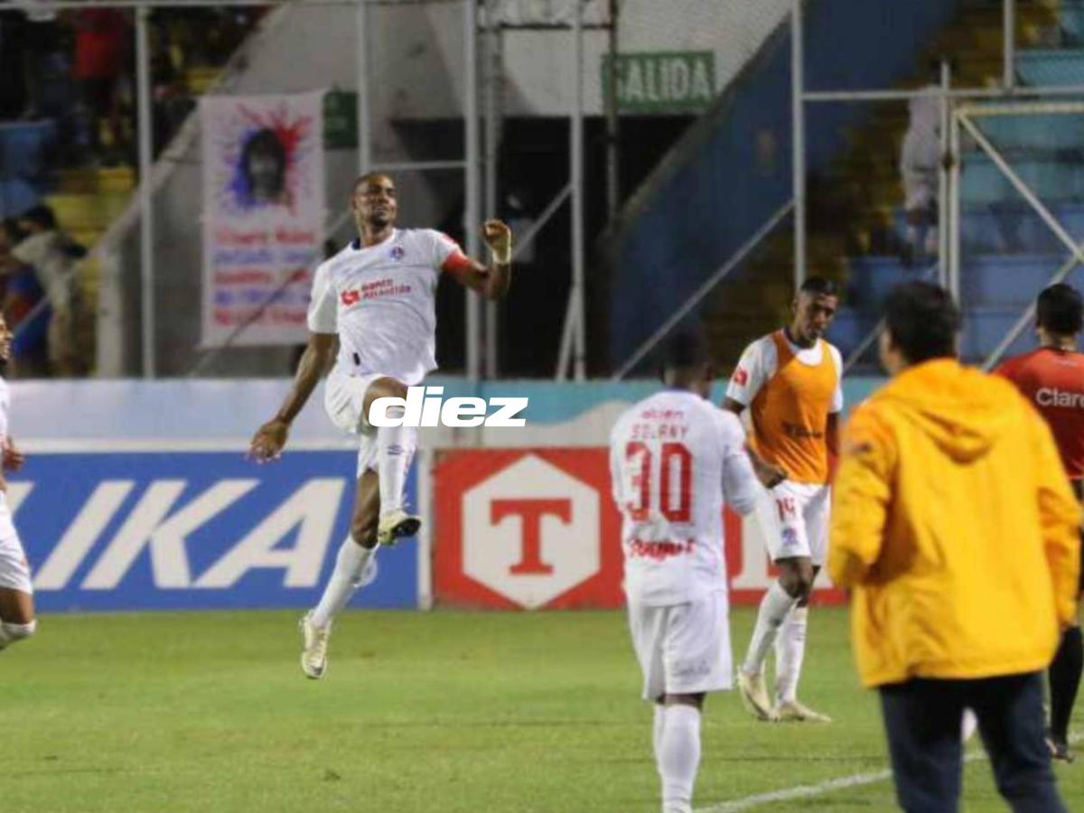 Jerry Bengtson recibe balón de oro, Olimpia con visita de lujo y caras tristes tras empate ante Real España