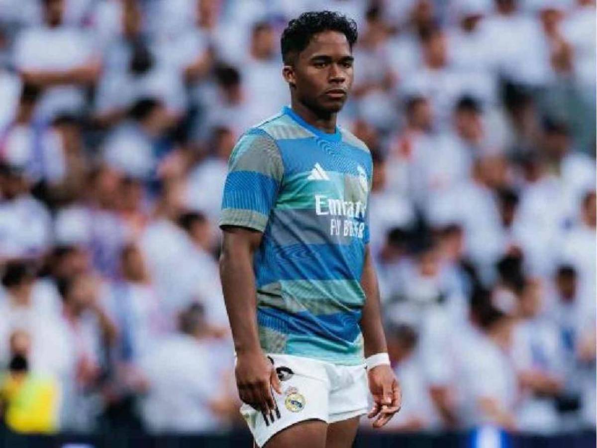 El camerino del Real Madrid está roto: revelan la lista de los futbolistas que quieren fuera a Xabi Alonso y los que lo apoyan