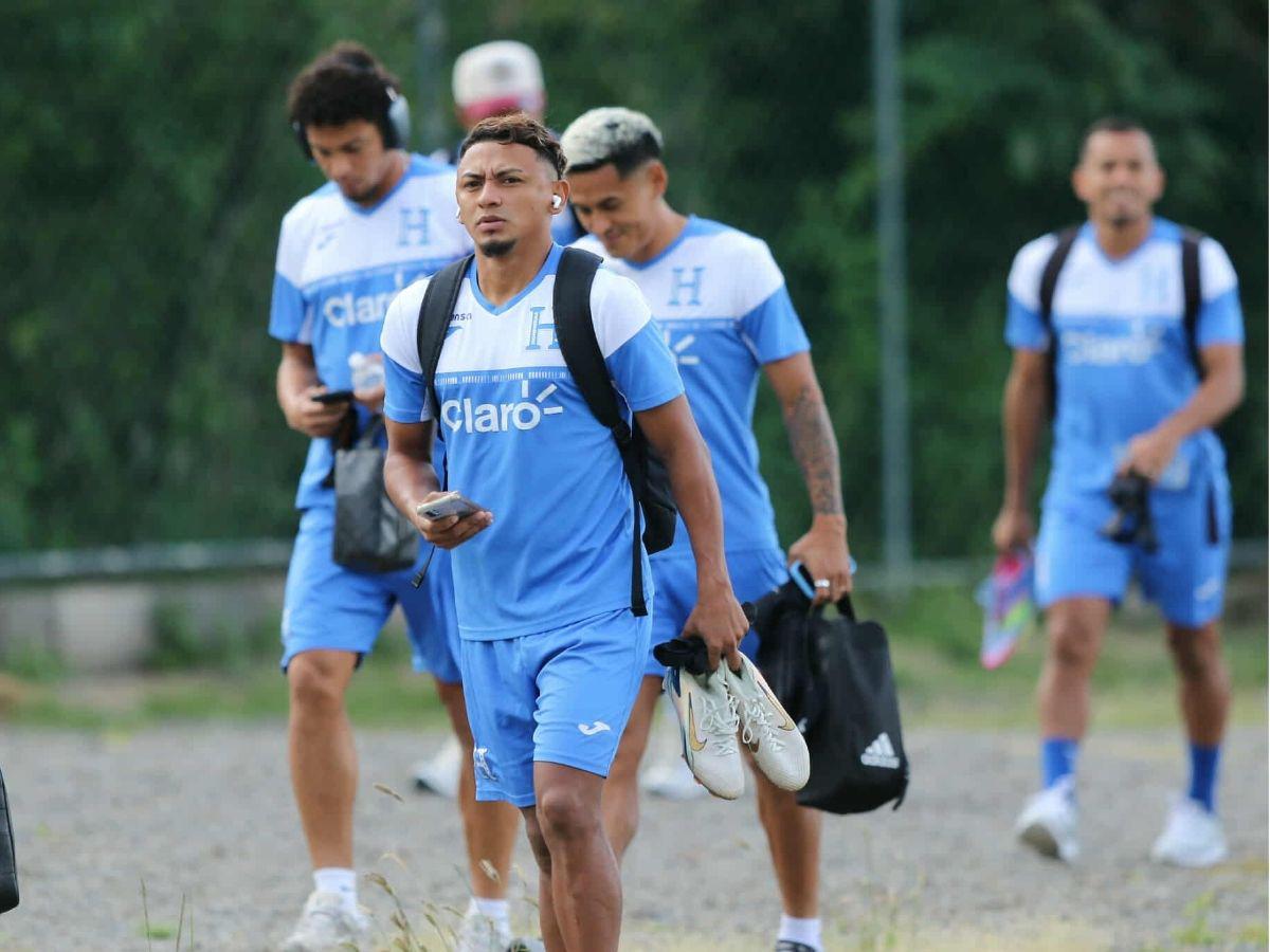Hermosa bebé le robó el corazón a Alexy Vega y ambientazo en el CAR: Así fue el último entreno de la Selección de Honduras