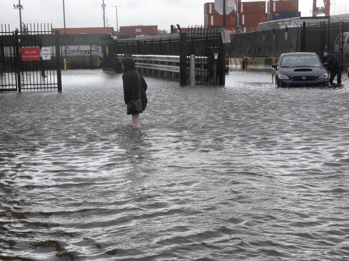 INFORME ESPECIAL: Nueva York en estado de emergencia ante inundaciones; metros, rutas de autobuses y vuelos afectados