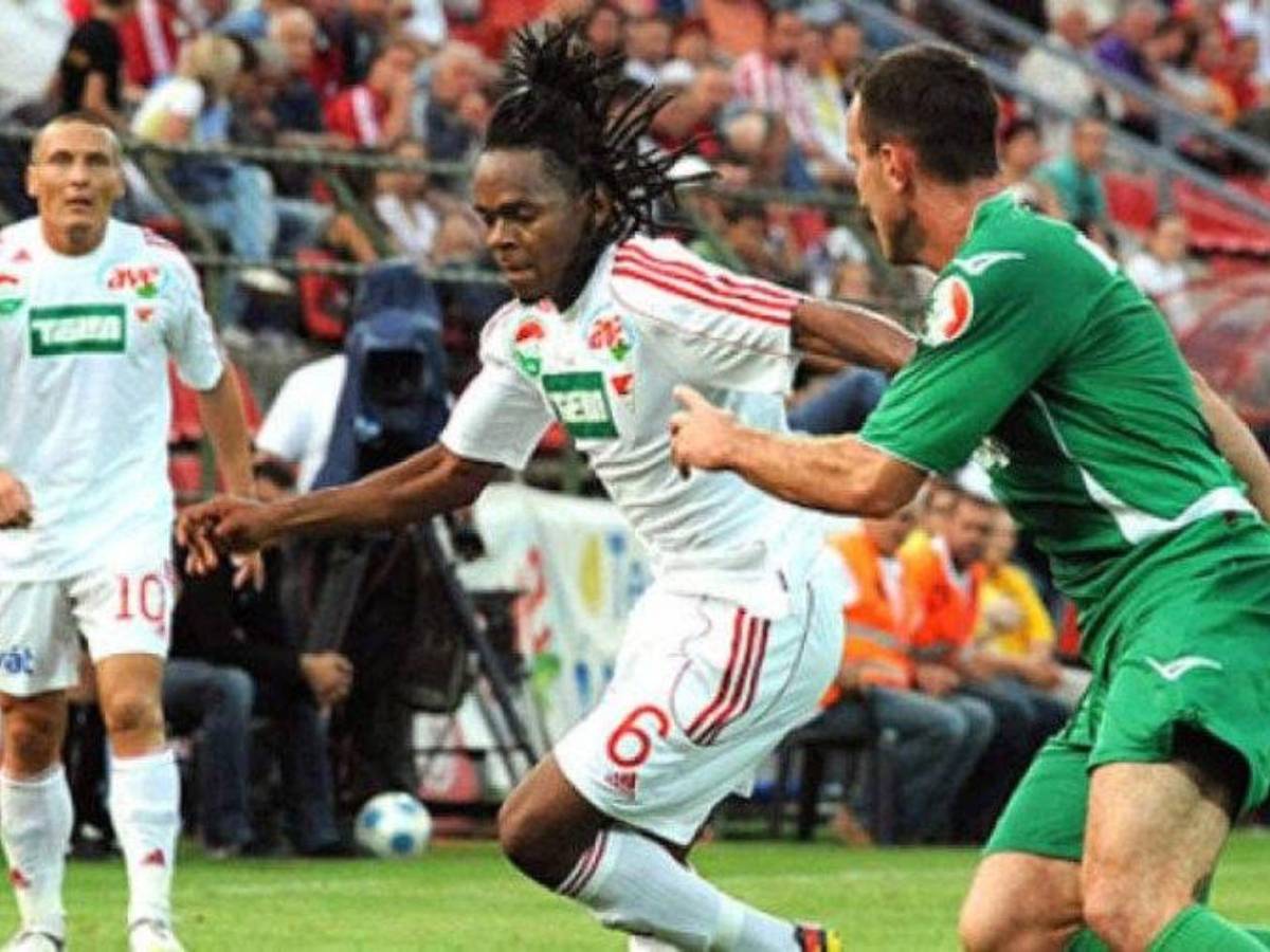 Salió en el Panini 2010 y jugó Champions: así es la nueva vida de Luis Ramos