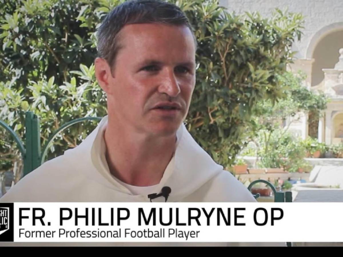 De jugar en el United a sacerdote: así cambió su vida y este fue su salario de futbolista: “a veces somos infelices”